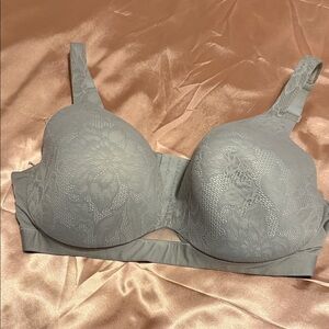 Cacique Light Gray Lace Bra